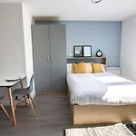 Spacious Studios And Ensuites At Caledon Court In Aberdeen