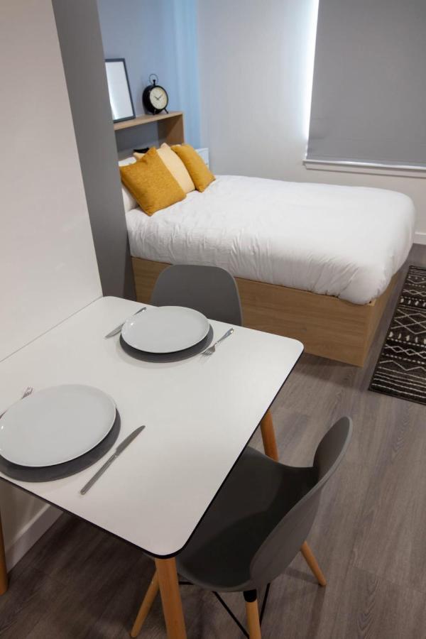 Spacious Studios And Ensuites At Caledon Court In Aberdeen Apartment