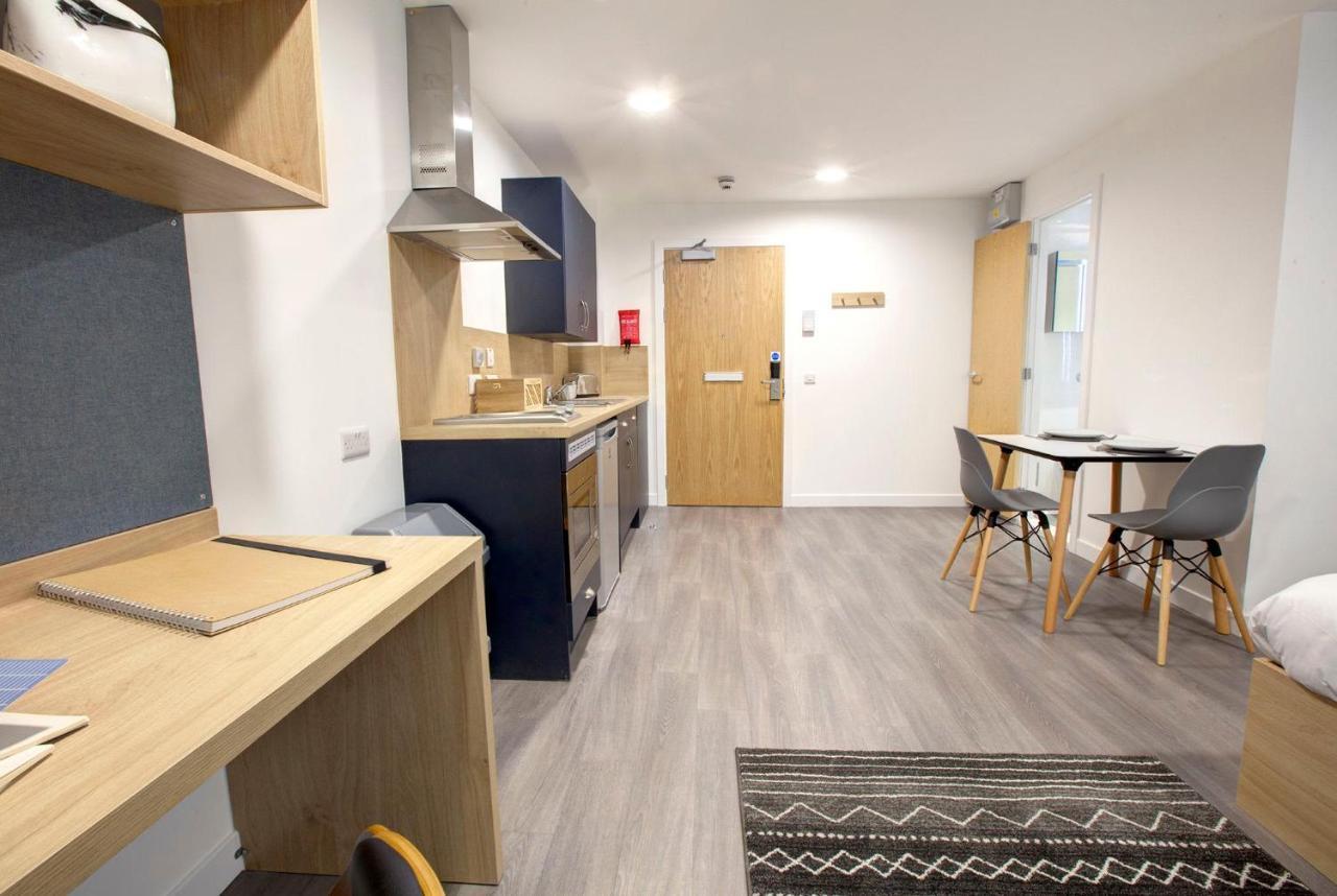 Spacious Studios And Ensuites At Caledon Court In Aberdeen Apartment
