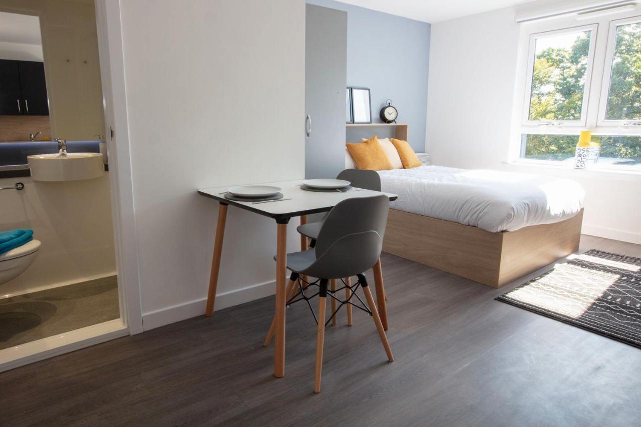 Spacious Studios And Ensuites At Caledon Court In Aberdeen Apartment Aberdeen